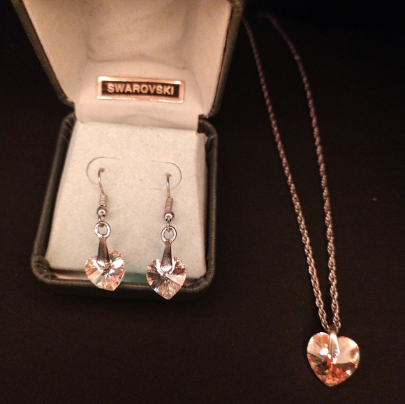 Swarovski crystal heart earrings and necklace - Picture 3 of 6